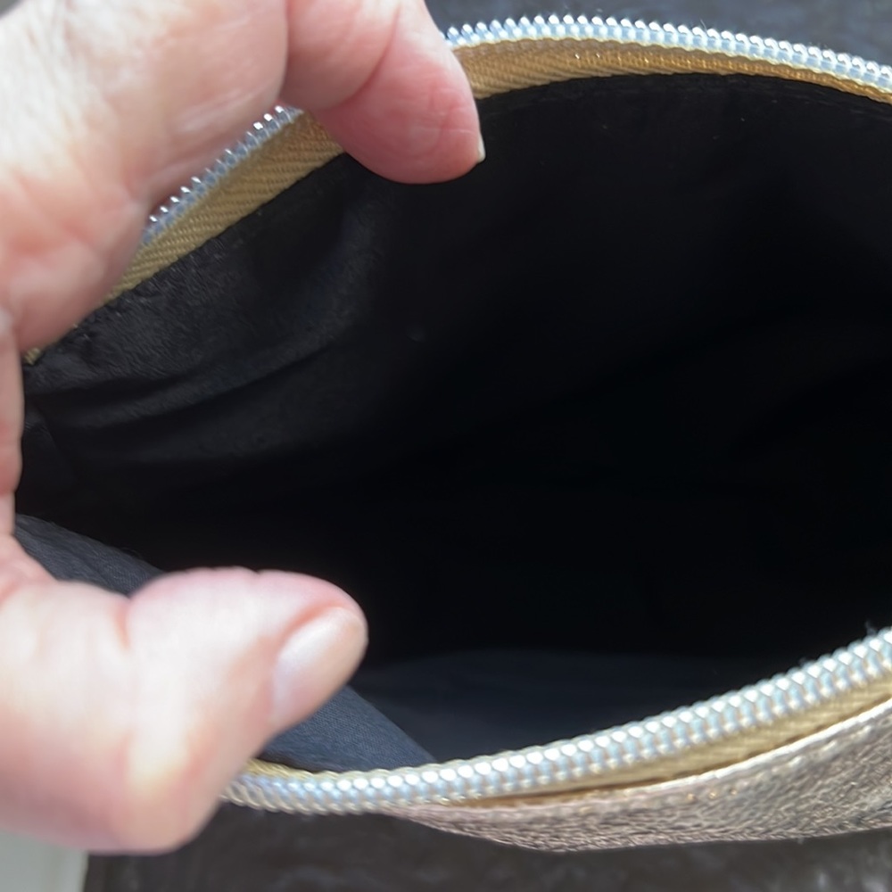 - COSMETIC BAG in GOLD TONE w TASSEL ZIPPER PULL and STATEMENT SAYING - Picture 5 of 6